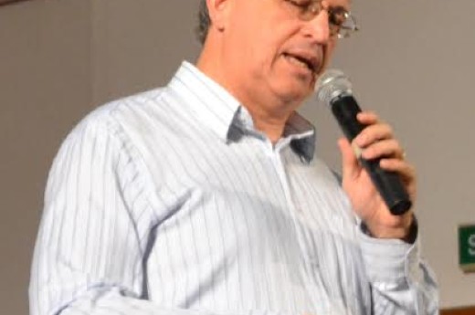 Teólogo Daniel Fernandes Lima palestra em evento alusivo aos 25 anos da Detella - Foto: Divulgação