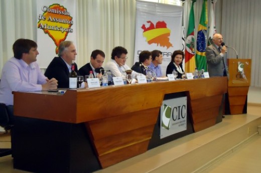 Representantes da entidade participaram de audiência pública que tratou do tema em Bento Gonçalves. Foto divulgação CIC.