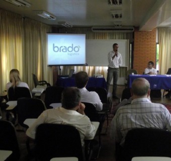 O superintendente da Brado Logística, Silvio Vieira Fernandes, apresentou a empresa.