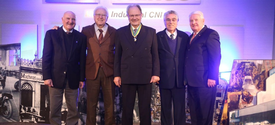 Lideranças de Caxias prestigiaram entrega do Mérito Industrial CNI e Fiergs ao empresário Hugo Zattera - Foto: Dudu Leal/Fiergs