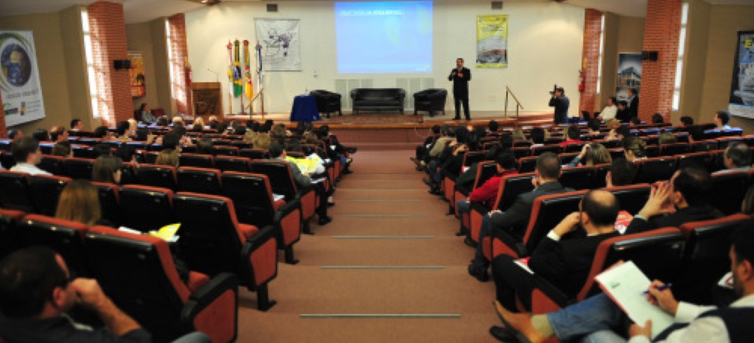 Curso de atualização do Simples Nacional acontece nos dias 11 e 12 deste mês - Foto: Luiz Chaves