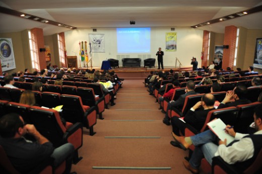 Curso de atualização do Simples Nacional acontece nos dias 11 e 12 deste mês - Foto: Luiz Chaves