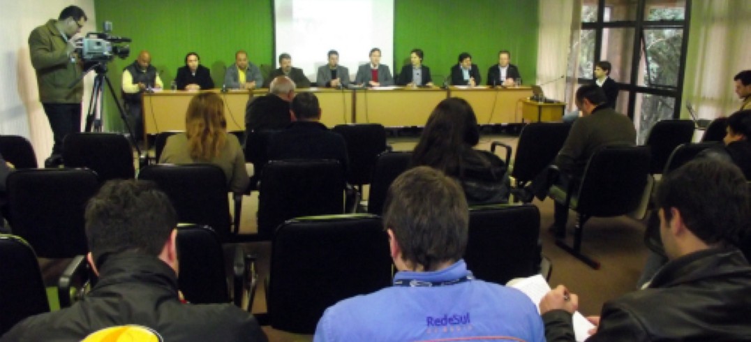 Entidades engajadas na luta apresentaram campanha "Agora é Unir Para Conquistar" na Câmara de Vereadores.