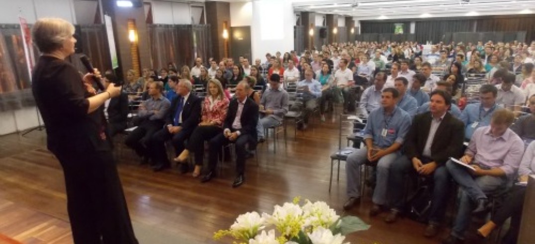 Evento reuniu mais de 300 pessoas interessadas no tema liderança - Foto: Giovana Schmitt