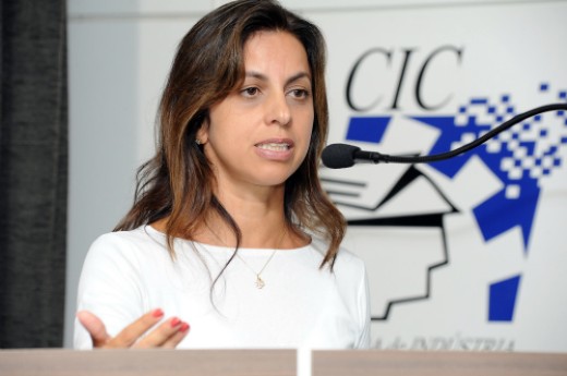 Na CIC, a consultora Cláudia Tondo falou sobre empresas familiares. Foto Julio Soares/Objetiva