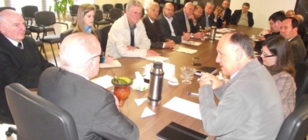 Deputado federal Pepe Vargas participou de reunião na CIC nesta segunda-feira - Foto: Divulgação/CIC