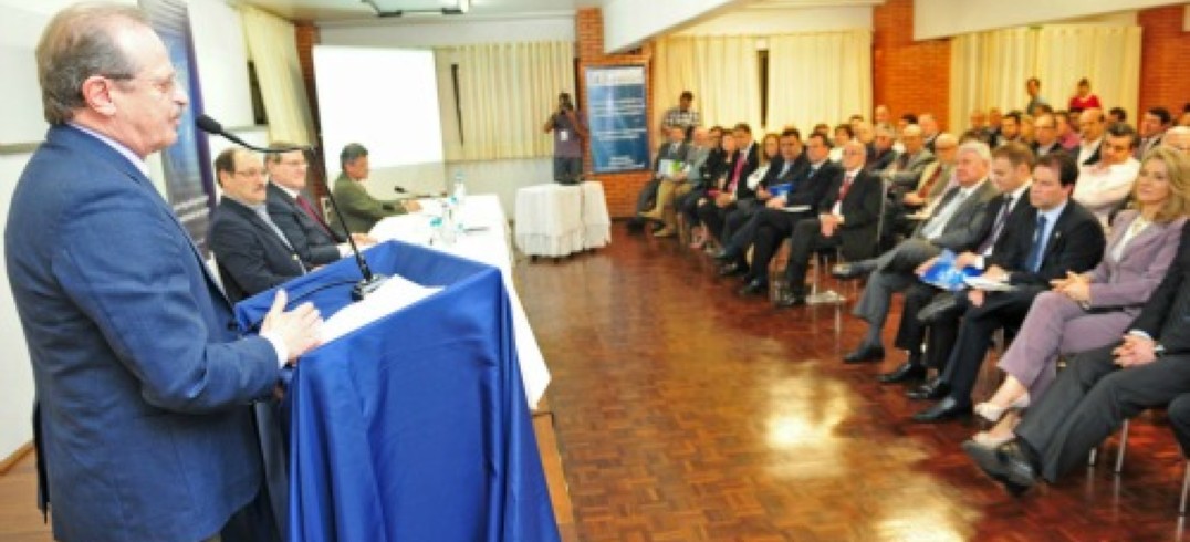Governador do RS prestou contas das ações do governo e recebeu demandas da classe empresarial. Foto Luiz Chaves.