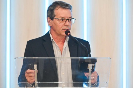 Em palestra na CIC Caxias, economista relacionou peso do Estado a baixo investimento e perda de competitividade no País - Fotos: Júlio Soares