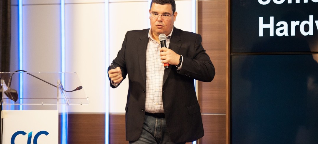 Afirmação é de Jorge Maia, CEO da CrazyTechLabs, palestrante da RA CIC desta segunda-feira (24) ao falar sobre IoT e Metaverso - Foto: Júlio Soares