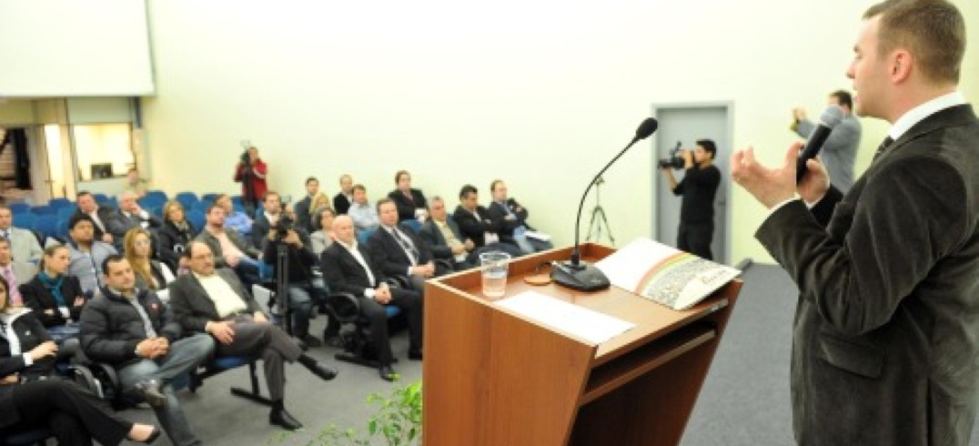 Secretário Guila Sebben apresentou a proposta do Prêmio Jovem Talento Empreendedor - Foto: Luiz Chaves