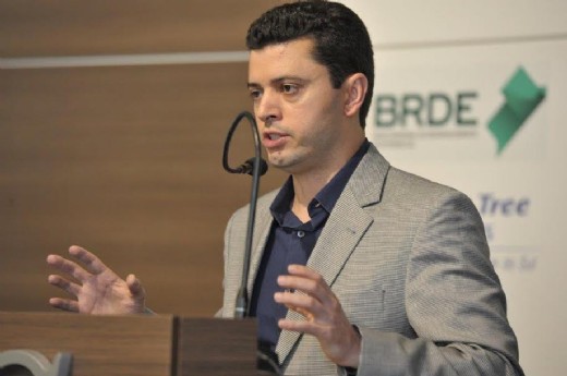 Gerente de Marketing da Regional Sul, Edimilson Miguel de Faria, palestrou em evento alusivo ao Dia Internacional do Voluntariado - Foto: Julio Soares