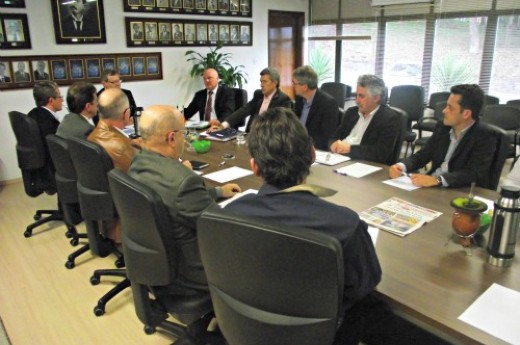 Encontro na CIC de Caxias do Sul com CICs e ACIs definiu formas para sensibilizar governo do Estado para a necessidade de investimentos nas rodovias.