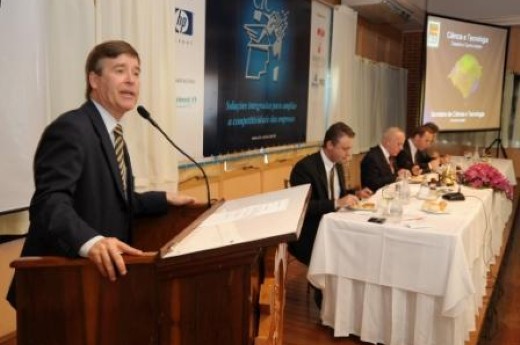 Secretário de Ciência e Tecnologia palestrou na reunião-almoço da CIC desta segunda-feira - Crédito: Julio Soares/Objetiva