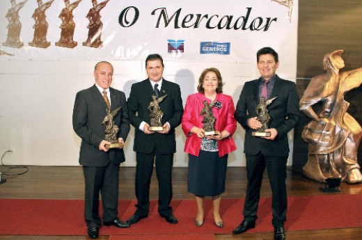 Milton Corlatti foi homenageado na categoria Reconhecimento Público. Foto Alencar Turella/Divulgação Sindilojas.