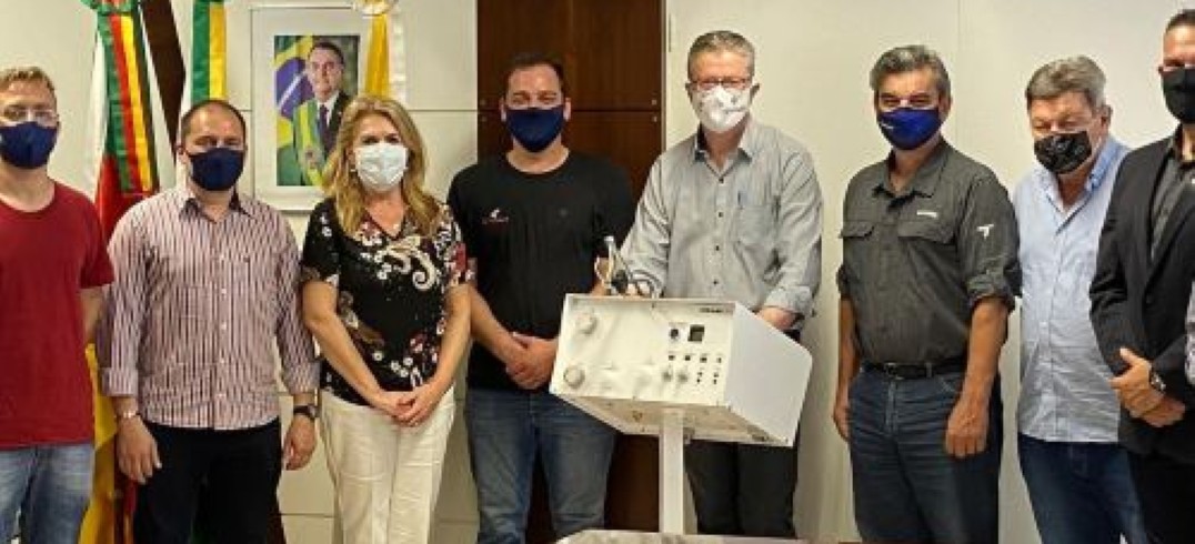 CIC marcou presença na solenidade de entrega dos equipamentos ao prefeito Flávio Cassina e equipe - Foto: Marta Guerra Sfreddo