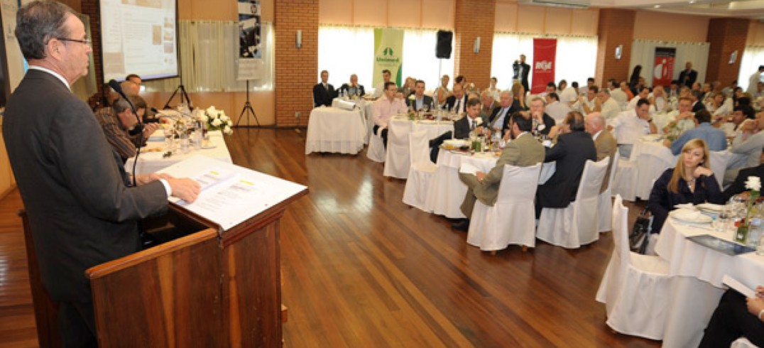 Presidente da Fiergs palestrou na CIC nesta segunda-feira (23). Crédito Julio Soares/Objetiva