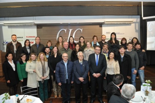 Nova diretoria tomou posse para a gestão 2016-2018 - Foto: Francine Spiller/CIC