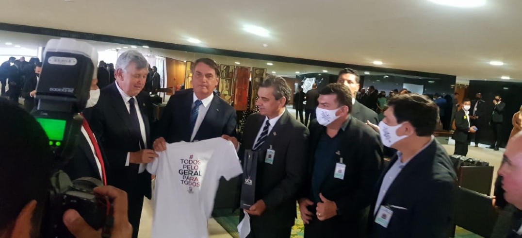 Comitiva caxiense esteve também com o presidente Jair Bolsonaro - Foto: Helton Barreto