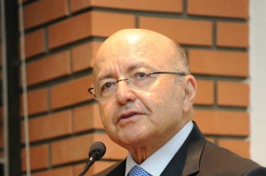 Em palestra na CIC, ex-ministro da Fazenda defendeu que para ser uma potência mundial, o País precisa fazer o dever de casa. Foto Julio Soares.
