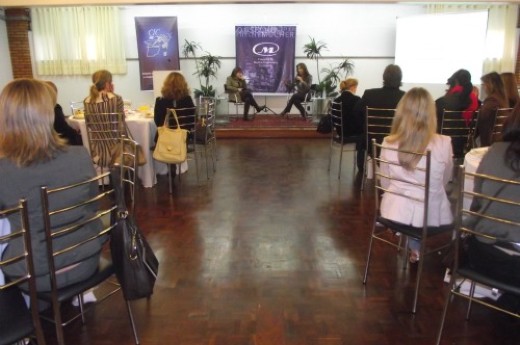 Tema foi debatido no Café com Informação da CIC pela psicóloga Margareth Kuhn Martta - Foto: Divulgação CIC