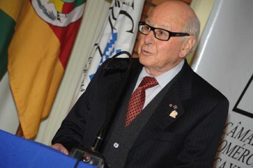 Paulo Bellini falou na CIC sobre o início da trajetória da Marcopolo - Foto: Julio Soares/Objetiva