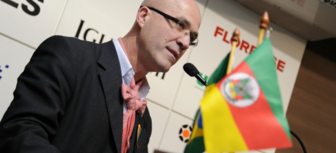 Historiador do Instituto de História e Tradições do RS defendeu cultivo às tradições gaúchas na CIC. Foto Júlio Sores.