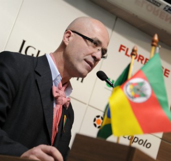 Historiador do Instituto de História e Tradições do RS defendeu cultivo às tradições gaúchas na CIC. Foto Júlio Sores.