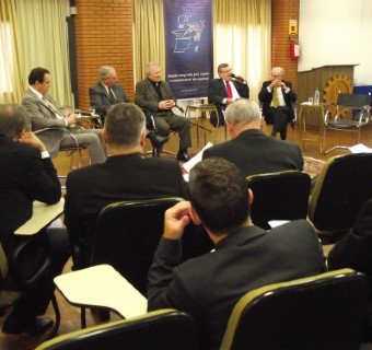 Lideranças concordam que pressão política é um dos caminhos para conquistar reformas e sustentar o crescimento das empresas do setor