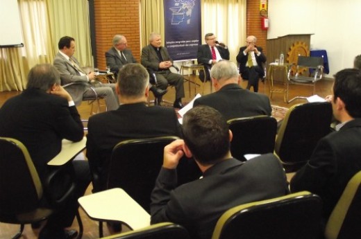 Lideranças concordam que pressão política é um dos caminhos para conquistar reformas e sustentar o crescimento das empresas do setor