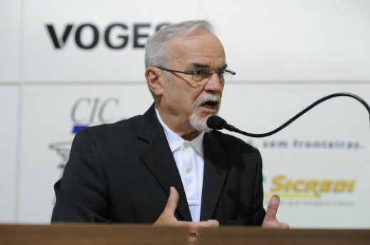 Tema foi analisado pelo antropólogo Roberto DaMatta na reunião-almoço desta segunda-feira - Foto: Julio Soares