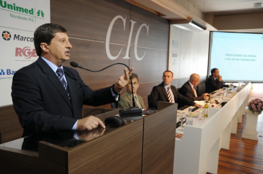 Análise é do presidente do Sicredi, que palestrou na CIC nesta segunda