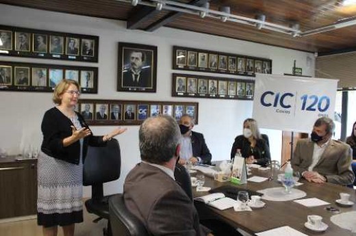 Heather Cameron falou do interesse em estabelecer parcerias entre empresas caxienses e canadenses - Foto: Ana Clara Nazario/CIC Caxias