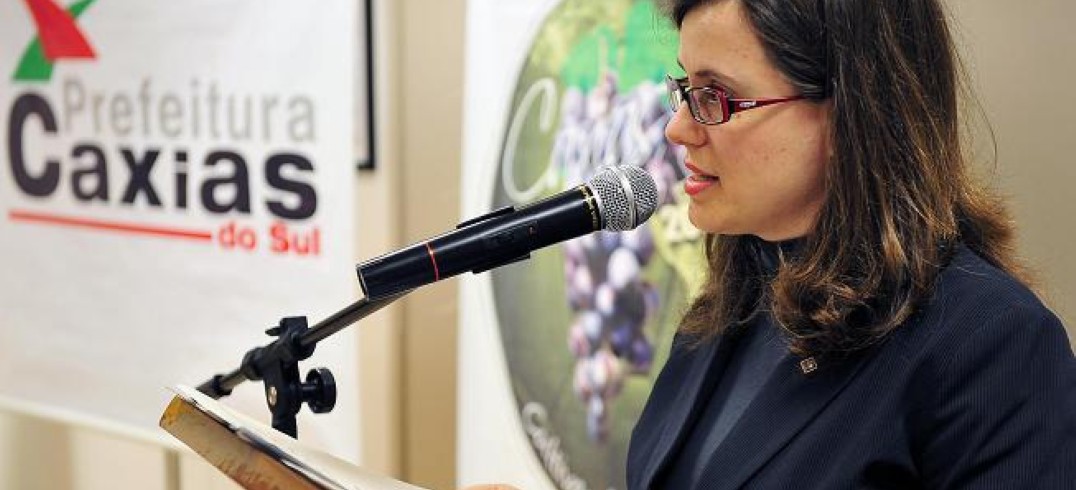 Vice-presidente da CIC, Fúlvia Gazola, representou o Grupo de Trabalho Caxias 2014 - Foto: Luiz Chaves/Prefeitura Municipal