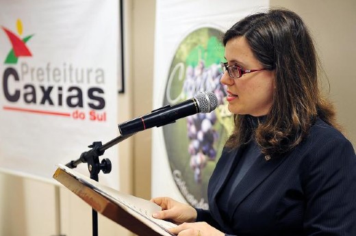 Vice-presidente da CIC, Fúlvia Gazola, representou o Grupo de Trabalho Caxias 2014 - Foto: Luiz Chaves/Prefeitura Municipal