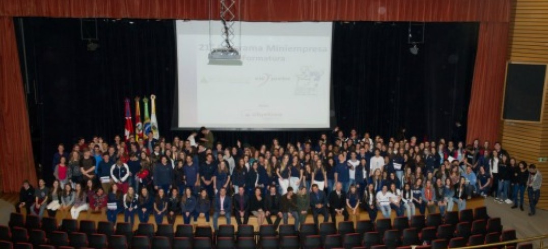 Alunos e profissionais voluntários participantes da 21ª edição foram homenageados no dia 7 de julho - Foto: Julio Soares/Objetiva