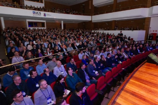 Primeira edição reuniu cerca de 700 pessoas no UCS Teatro - Foto: Júlio Soares/Objetiva