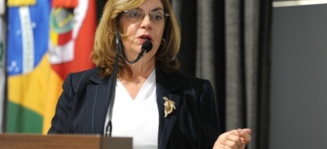 Vice-presidente do Gartner para a América Latina, Ione de Almeida Coco palestrou na reunião-almoço da CIC - Foto: Julio Soares